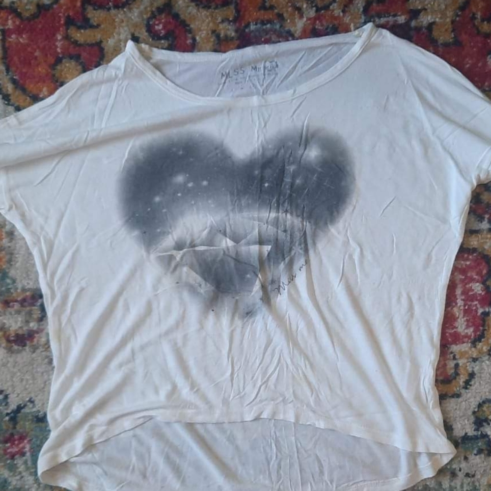 Miss Me size LG half sleeve crop tee